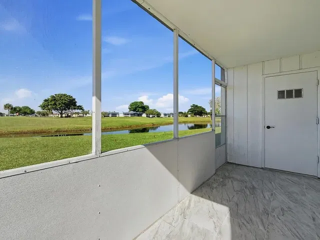 Residence photo 4