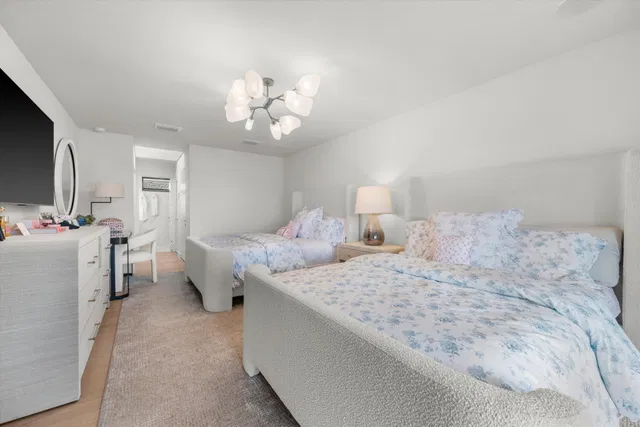  Residence photo 30