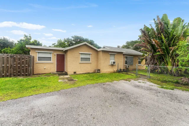 Residence photo 5