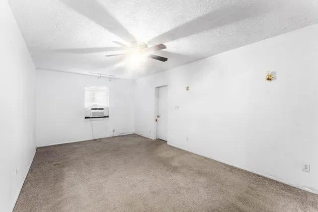 Residence photo 15