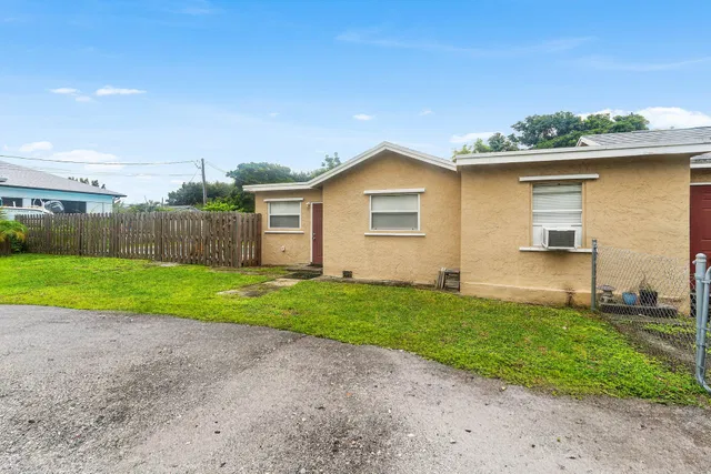 Residence photo 37