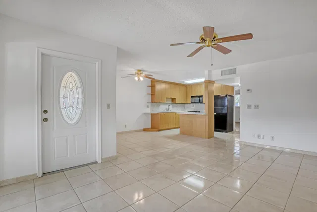 Residence photo 6