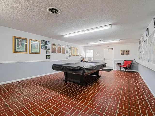 Unit 39 J photo 40