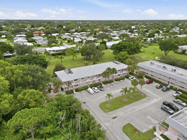 Unit 35-348 photo 11