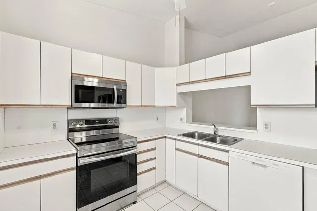 Unit 35-348 photo 29