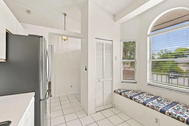 Unit 35-348 photo 38
