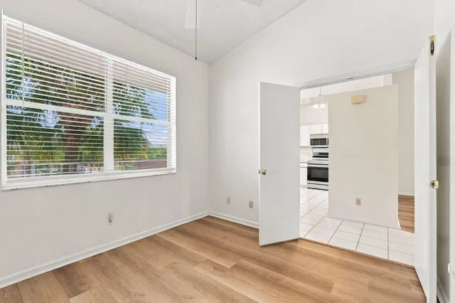 Unit 35-348 photo 40