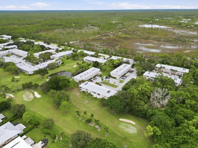 Unit 35-348 photo 56