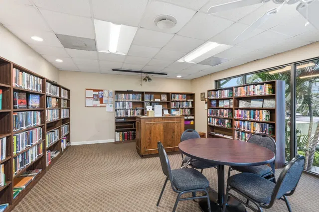 Unit 35-348 photo 67