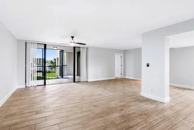 Unit 208 photo 2