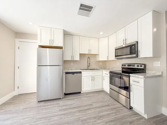 Residence photo 6