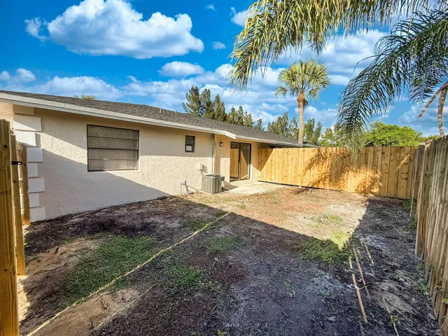 Residence photo 14