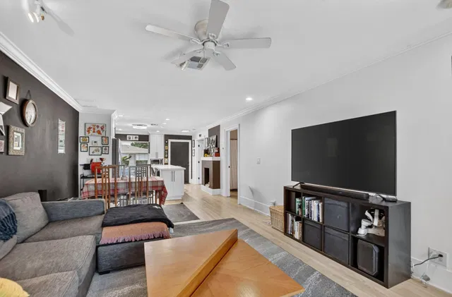 Residence photo 12