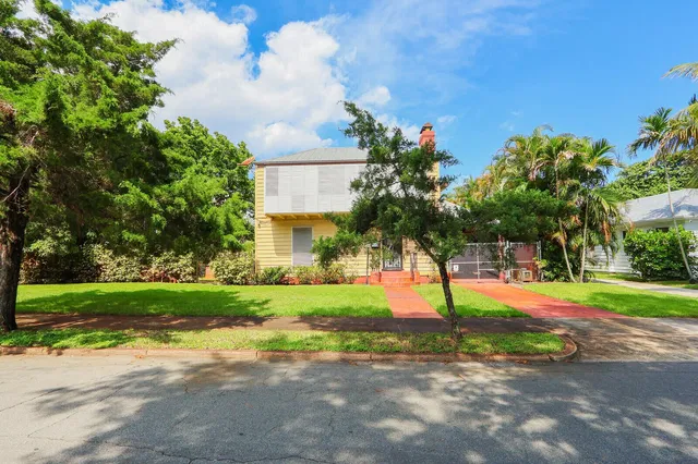 Residence photo 3