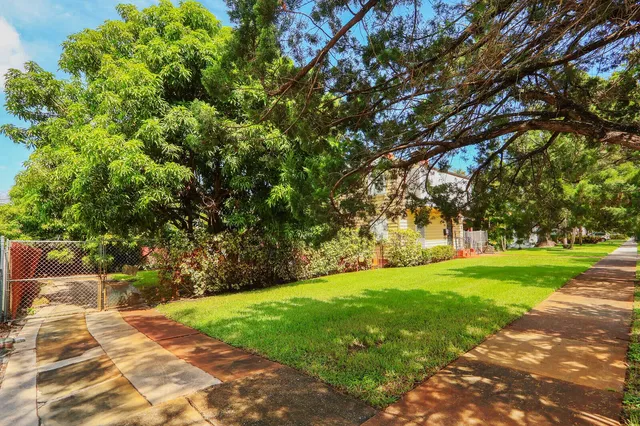Residence photo 8