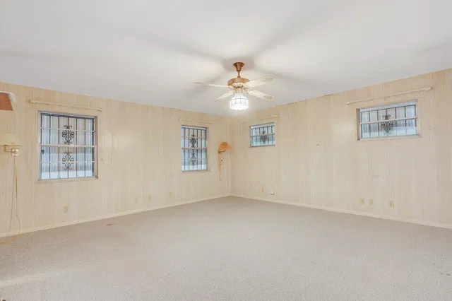 Residence photo 34