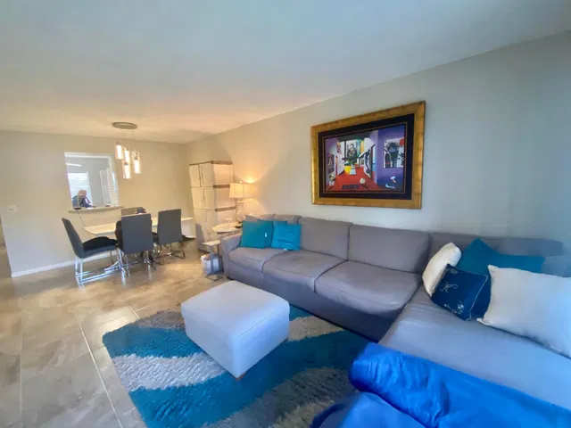 Residence photo 9