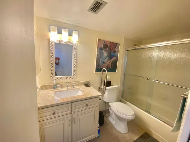 Residence photo 19