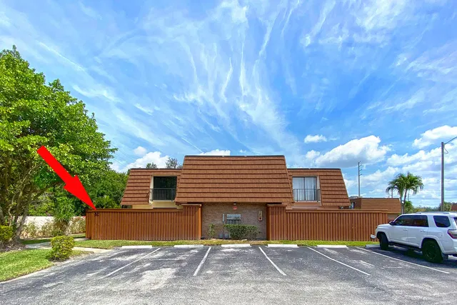 Residence photo 3