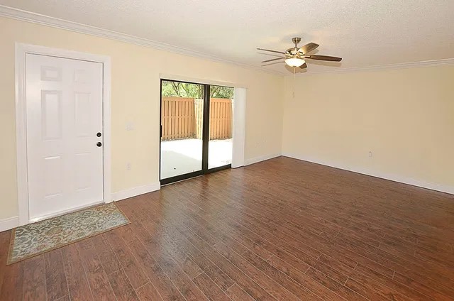 Residence photo 9