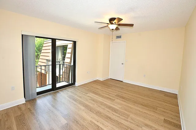 Residence photo 22