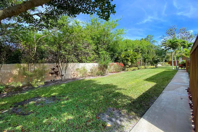 Residence photo 24