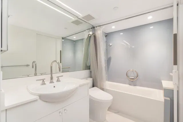 Unit 606N photo 12