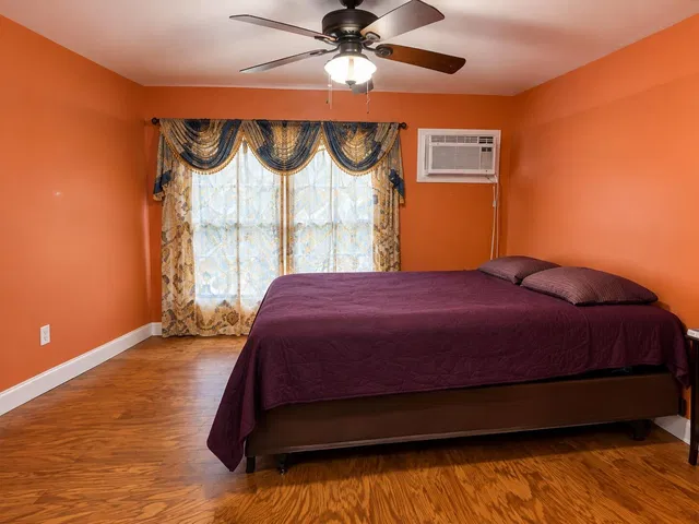 Residence photo 5