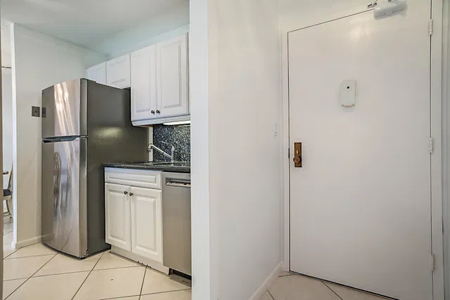 Unit 1004E photo 8