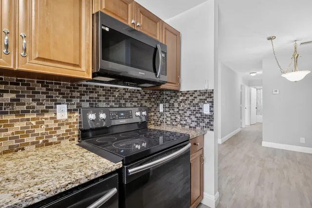 Residence photo 8