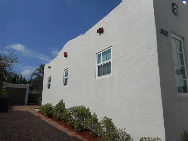 Residence photo 3