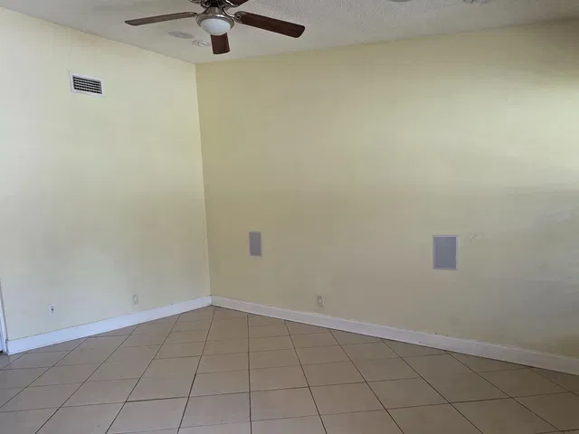  Residence photo 4