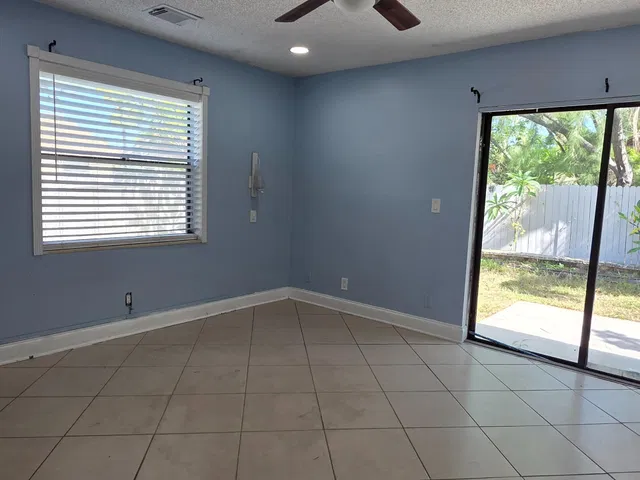  Residence photo 10