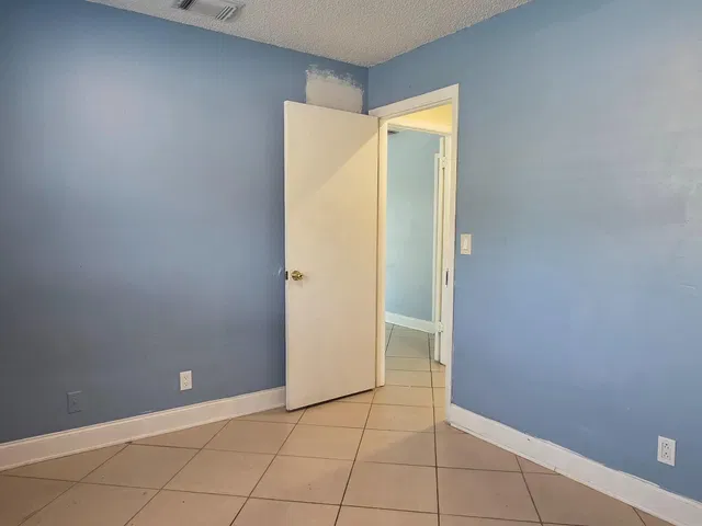  Residence photo 16