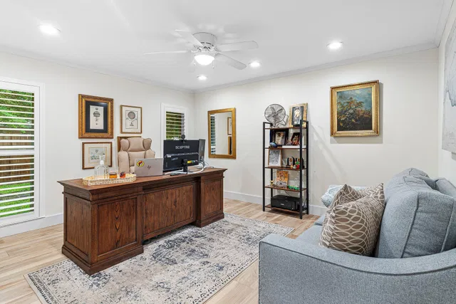Residence photo 23