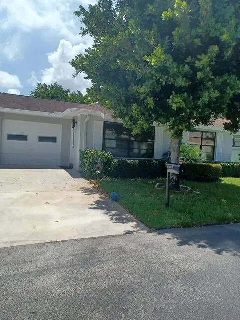 Residence photo 2