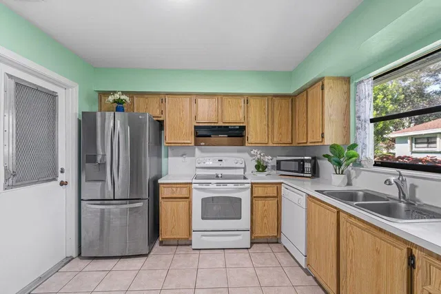 Residence photo 12