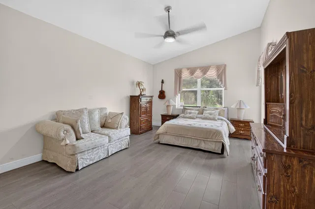  Residence photo 29