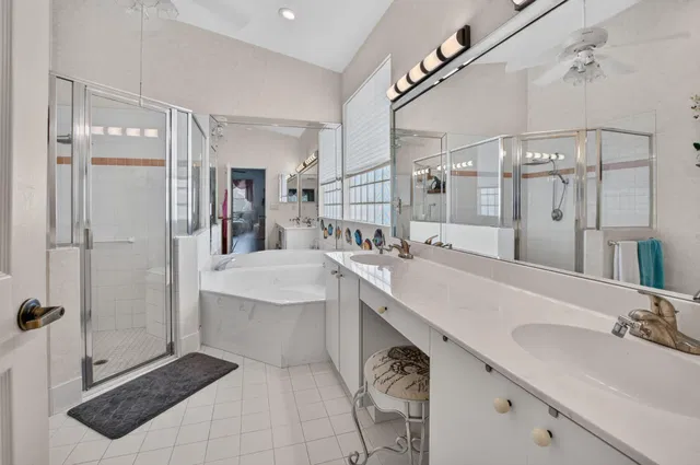 Residence photo 32