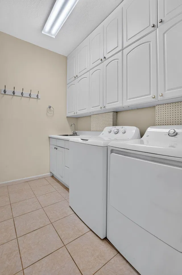  Residence photo 42