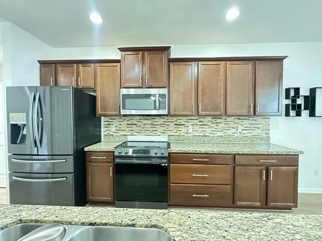Residence photo 4