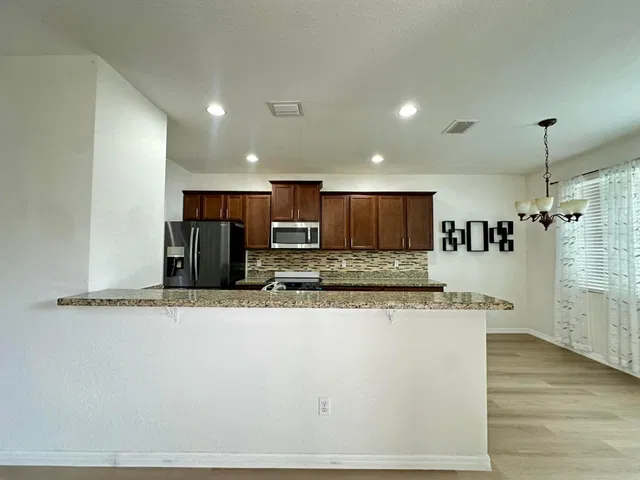 Residence photo 6
