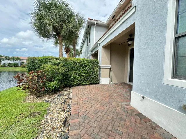 Residence photo 19