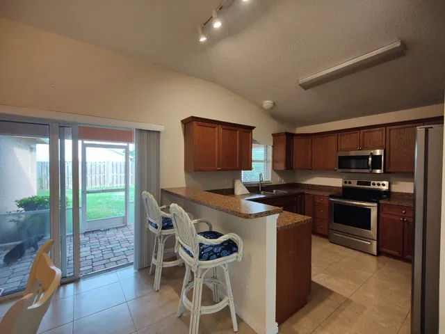 Residence photo 12