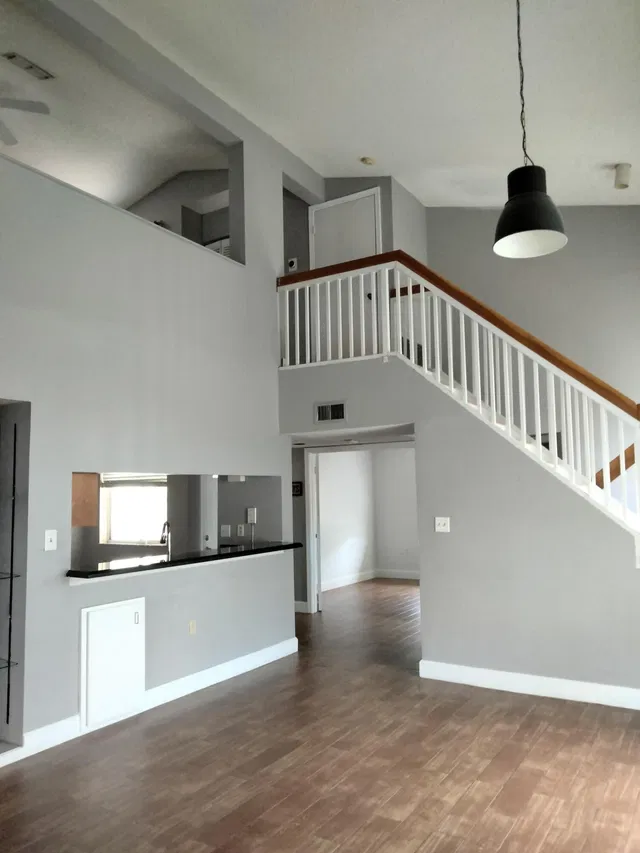Residence photo 2