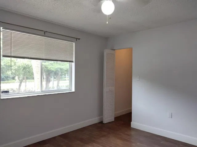 Residence photo 14