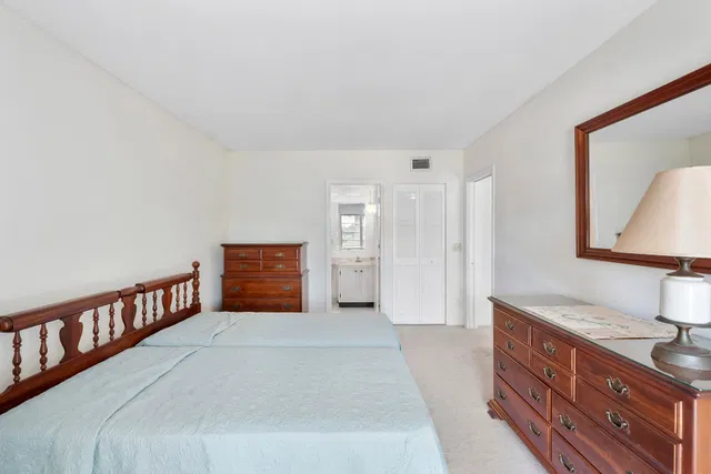 Unit 348 photo 20