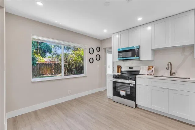 Residence photo 19