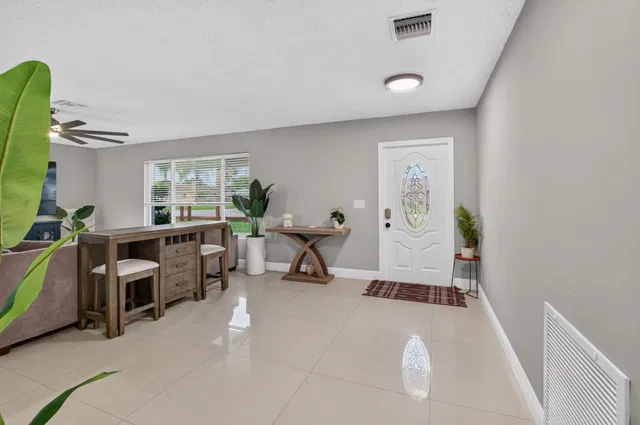 Residence photo 10
