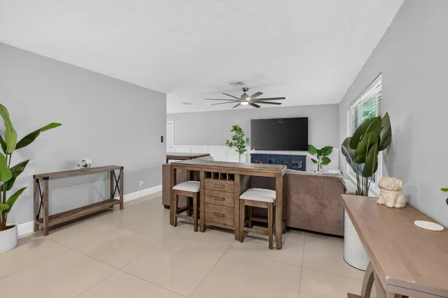 Residence photo 11